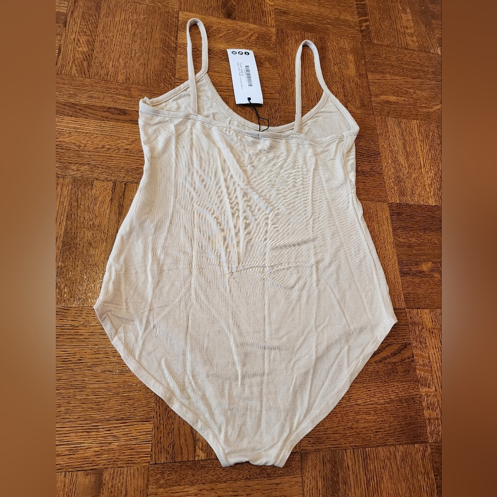 Nude WOMAN Bodysuit Size 2 - Picture 6 of 6
